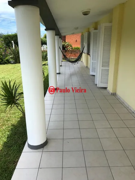 ATLÂNTIDA - CASA DE ESQUINA COM TERRENO DIFERENCIADO: 8ª foto da galeria de imagens do imóvel