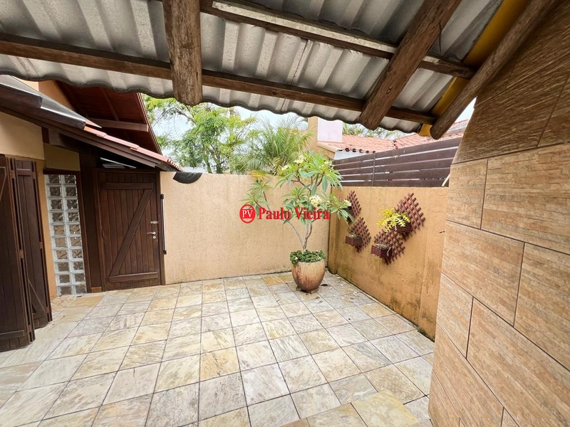 Casa com 4 dormitórios e piscina em Atlântida: 25ª foto da galeria de imagens do imóvel