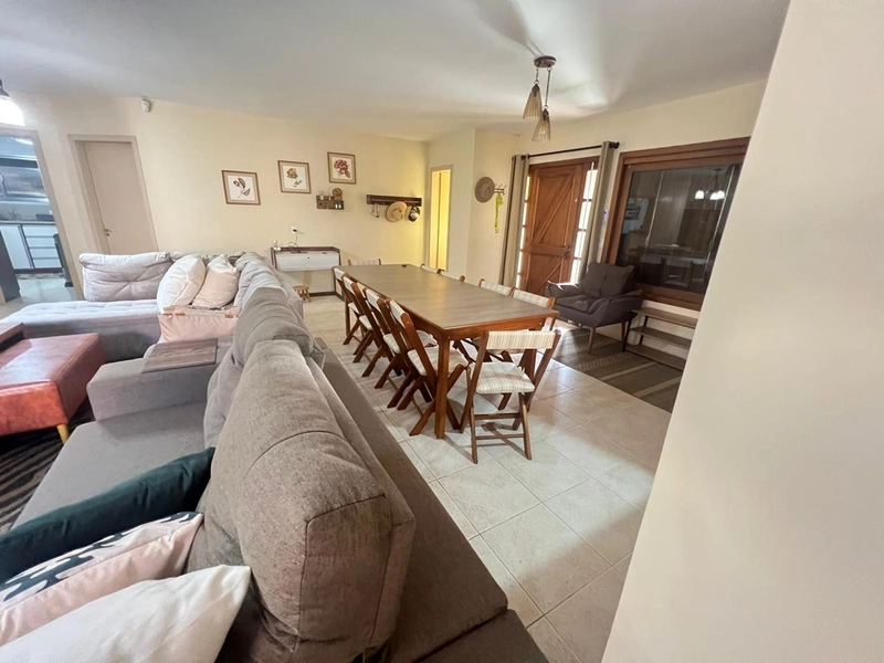 Casa com 4 dormitórios e piscina em Atlântida: 36ª foto da galeria de imagens do imóvel