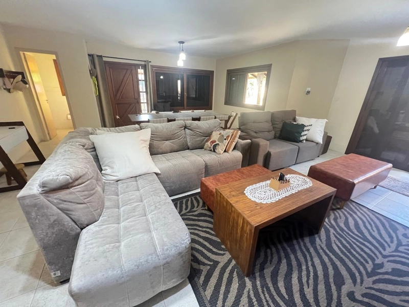 Casa com 4 dormitórios e piscina em Atlântida: 39ª foto da galeria de imagens do imóvel