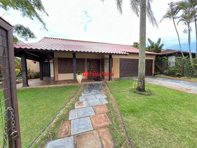 Casa com 4 dormitórios e piscina em Atlântida: 18ª foto da galeria de imagens do imóvel