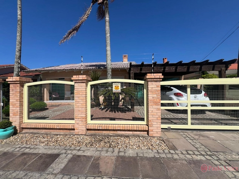 ATLÂNTIDA - CASA TERREA EM OTIMA LOCALIZAÇÃO: 2ª foto da galeria de imagens do imóvel