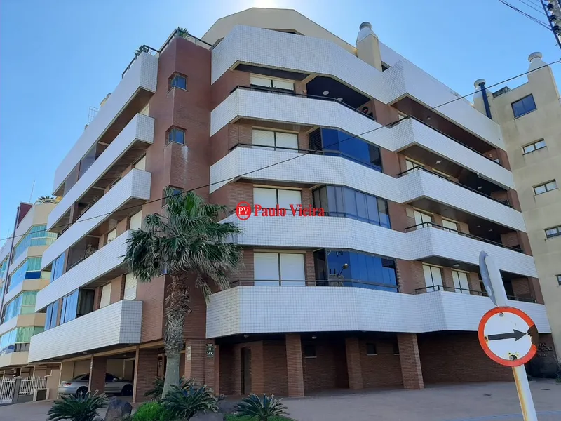 ATLÂNTIDA- APARTAMENTO NO CENTRO COM BELA VISTA PARA O MAR