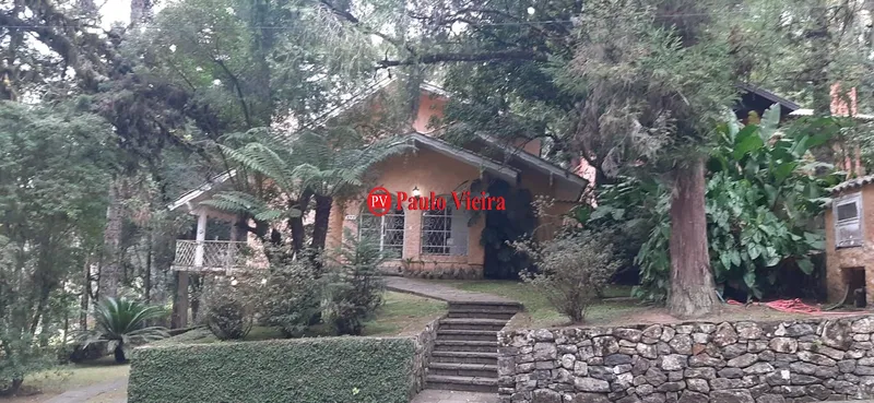 GRAMADO - SOBRADO EM BAIRRO NOBRE: 1ª foto da galeria de imagens do imóvel