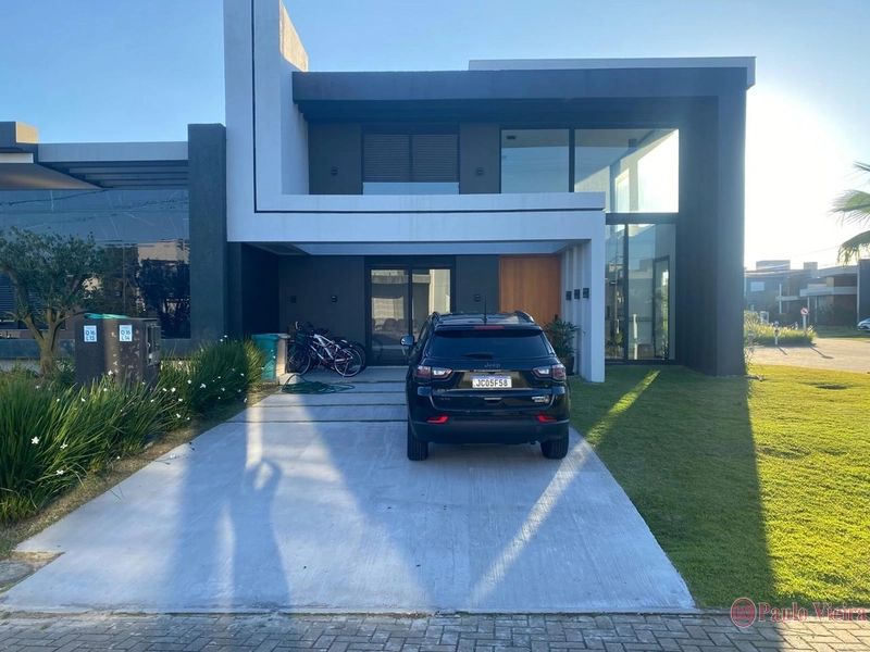 BLUE - SOBRADO EM EXCELENTE LOCALIZAÇÃO