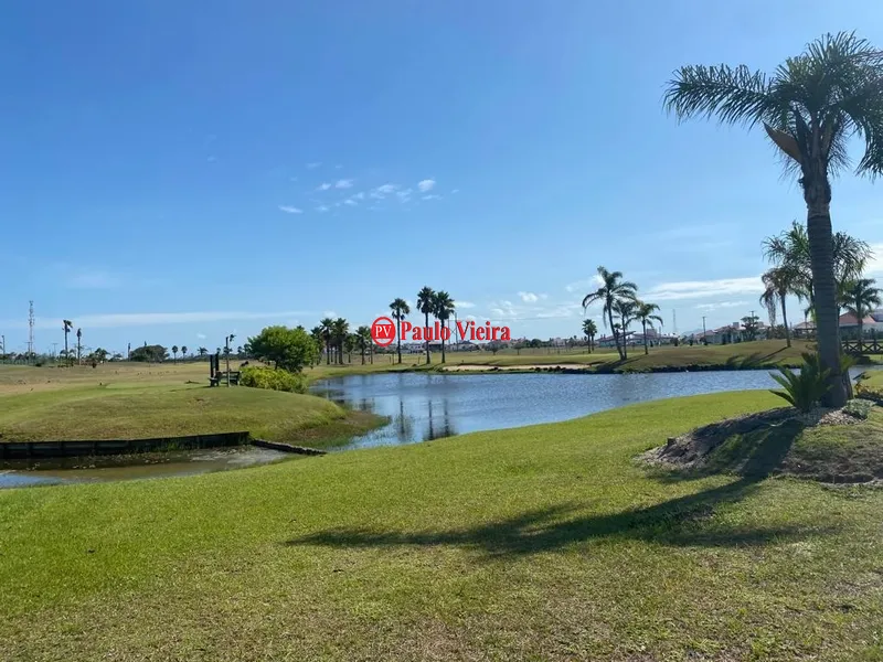 GRENN VILLAGE -  EXCELENTE TERRENO, FUNDOS PARA O CAMPO DE GOLF