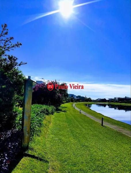 Terreno em condomínio fechado