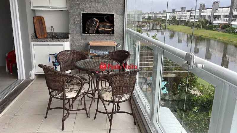 ROSSI  ATLÂNTIDA - MARAVILHOSA CASA BEIRA LAGO