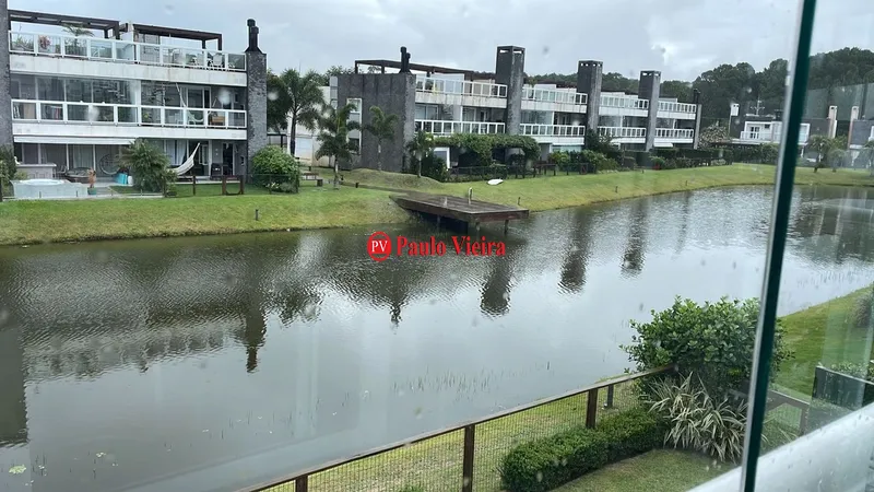 ROSSI  ATLÂNTIDA - MARAVILHOSA CASA BEIRA LAGO: 6ª foto da galeria de imagens do imóvel