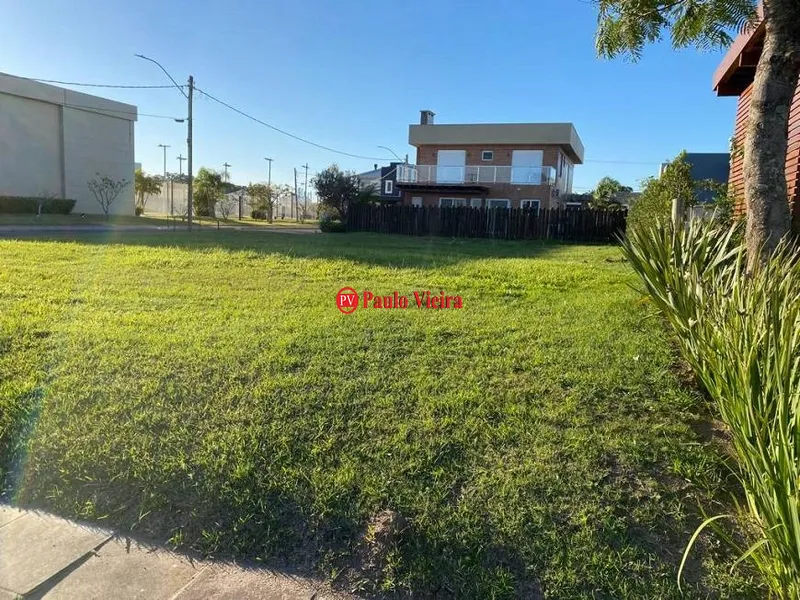 QUINTAS DO LAGO - Terreno de Esquina com 540 metros quadrados: 3ª foto da galeria de imagens do imóvel