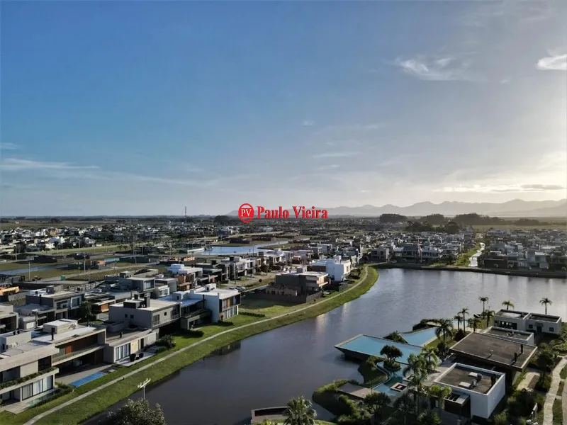 BLUE - SOBRADO BEIRA LAGO: 4ª foto da galeria de imagens do imóvel