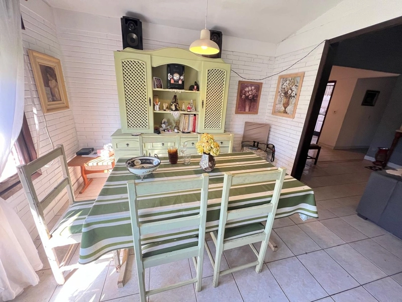 Casa com piscina próximo ao mar com 5 dormitórios: 3ª foto da galeria de imagens do imóvel