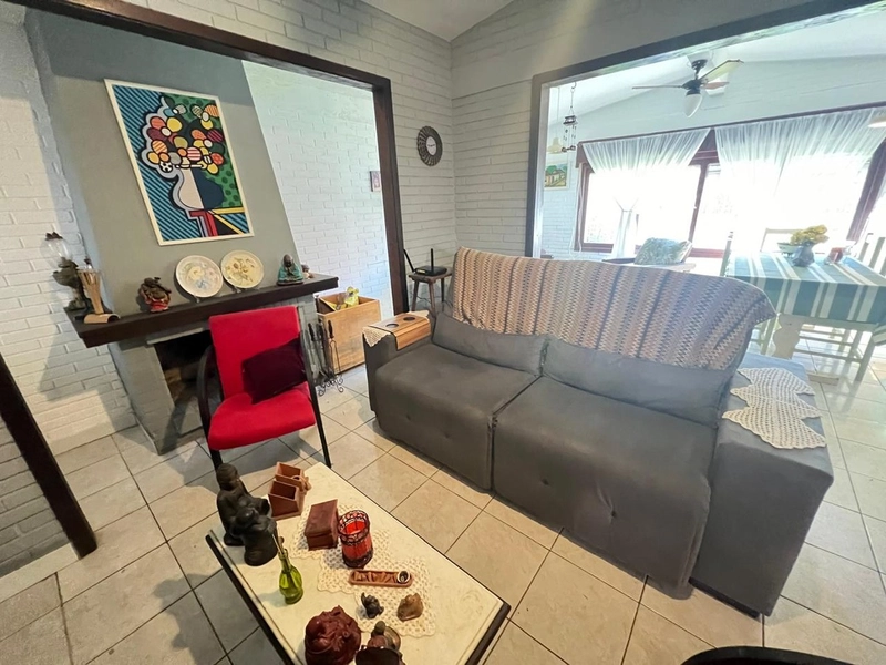 Casa com piscina próximo ao mar com 5 dormitórios: 10ª foto da galeria de imagens do imóvel