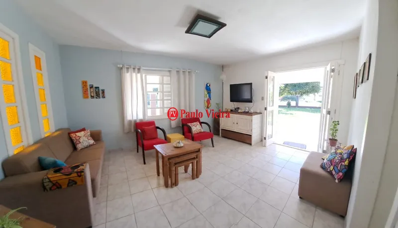 Casa com 4 dormitórios de esquina próximo ao mar: 5ª foto da galeria de imagens do imóvel