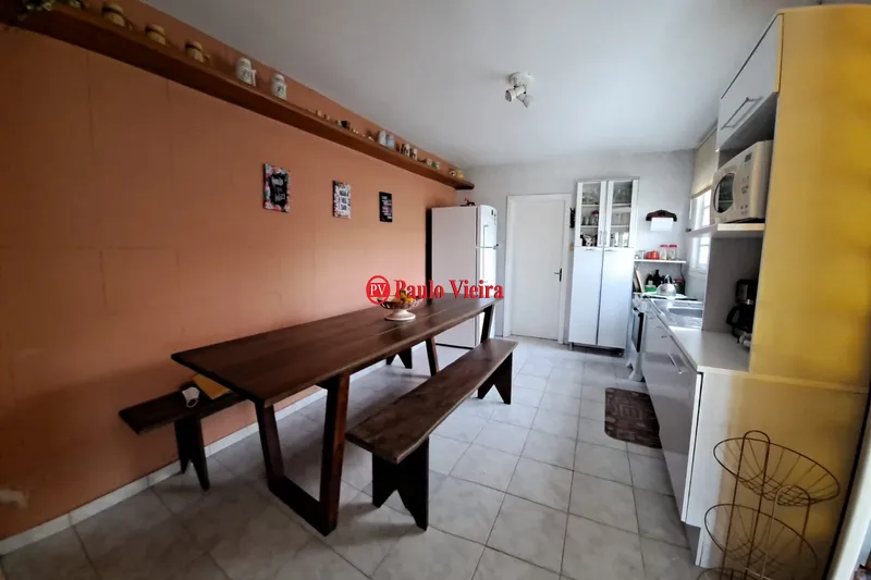 Casa com 4 dormitórios de esquina próximo ao mar: 10ª foto da galeria de imagens do imóvel