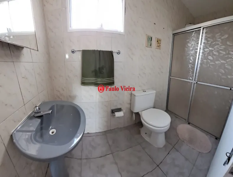 Casa com 4 dormitórios de esquina próximo ao mar: 16ª foto da galeria de imagens do imóvel