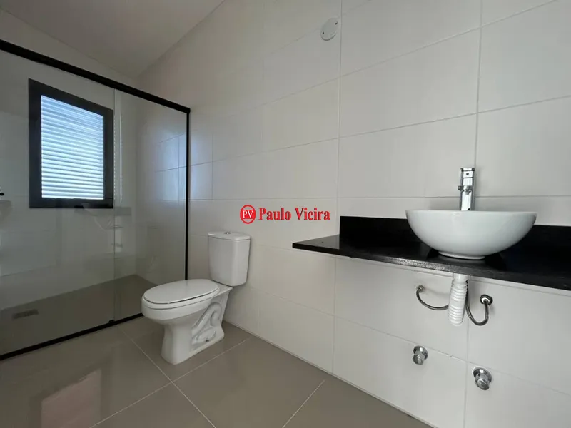 Linda casa no co0ndomínio blue: 5ª foto da galeria de imagens do imóvel