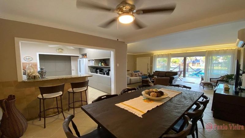 ATLÂNTIDA - CASA TÉRREA LOCALIZADA A APENAS ALGUNS METROS DO MAR: 2ª foto da galeria de imagens do imóvel