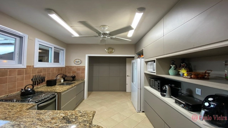 ATLÂNTIDA - CASA TÉRREA LOCALIZADA A APENAS ALGUNS METROS DO MAR: 4ª foto da galeria de imagens do imóvel