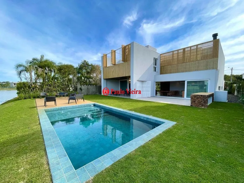 Maravilhosa casa no condomínio bosques