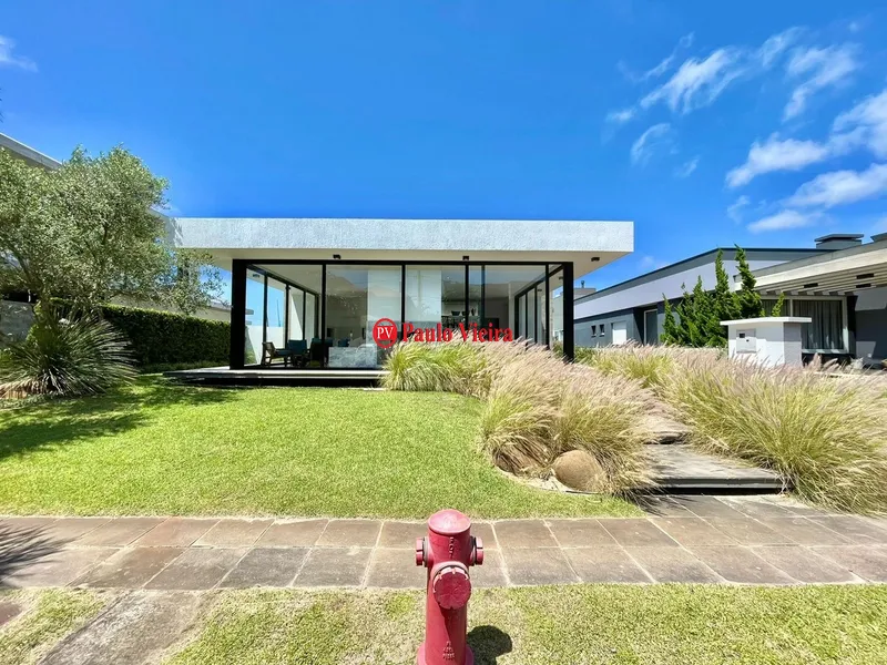 QUINTAS DO LAGO - CASA TÉRREA EM EXCELENTE LOCALIZAÇÃO