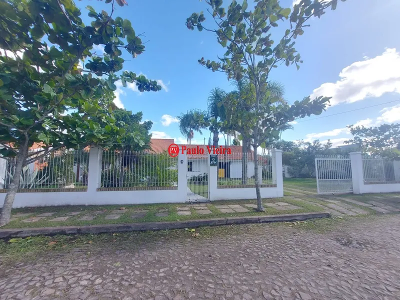 ATLÂNTIDA -  CASA TÉRREA EM DOIS AMPLOS TERRENOS: 2ª foto da galeria de imagens do imóvel