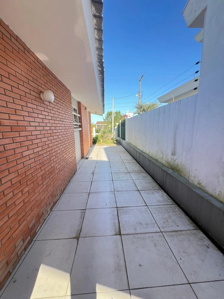 ATLÂNTIDA - CASA DE ESQUINA COM TERRENO DIFERENCIADO: 16ª foto da galeria de imagens do imóvel