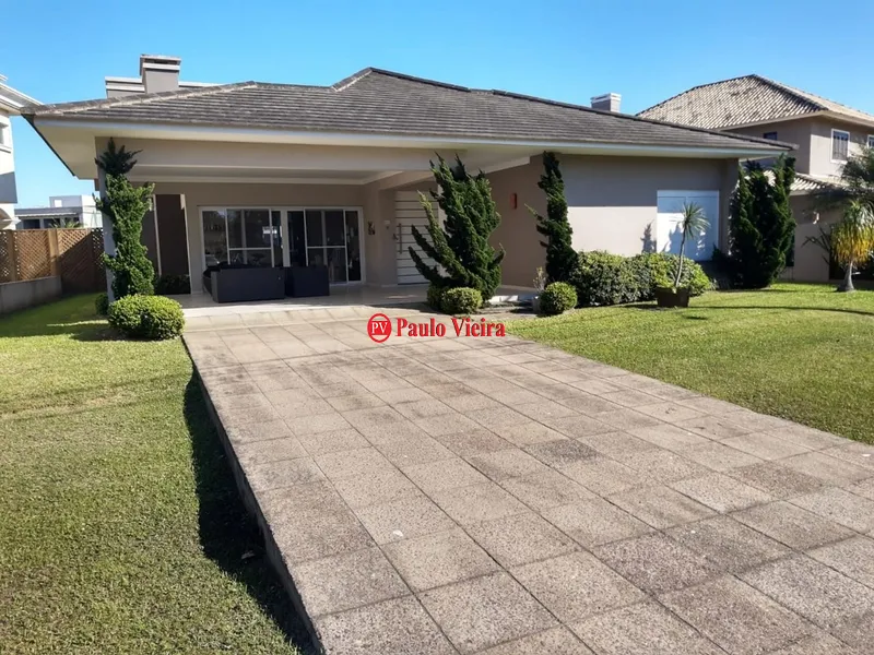 VENTURA - CASA TÉRREA, EM OTIMA LOCALIZAÇÃO