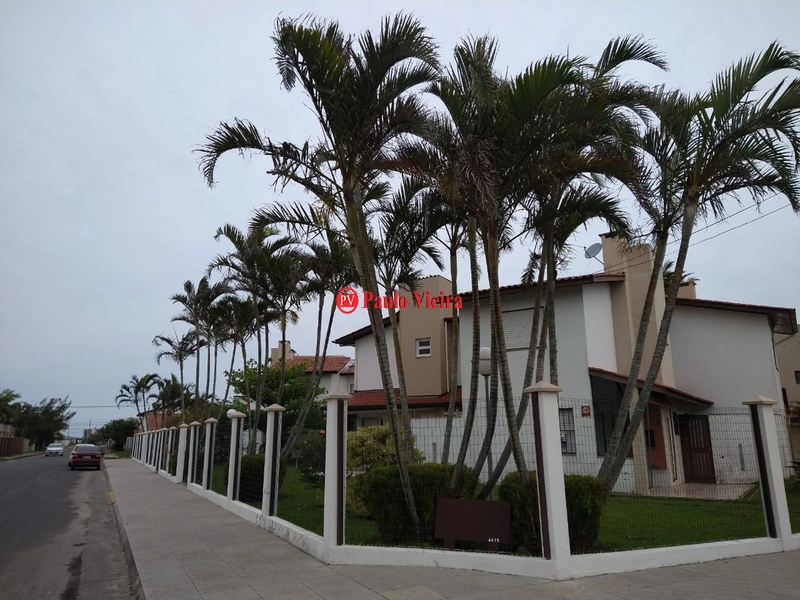 CAPÃO NOVO - EXCELENTE DUPLEX EM OTIMA LOCALIZAÇÃO: 3ª foto da galeria de imagens do imóvel