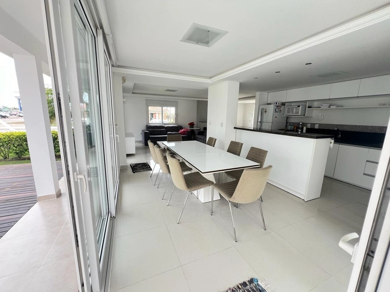 XANGRI-LÁ - NOIVA DO MAR -  ESPETACULAR CASA DE ESQUINA: 27ª foto da galeria de imagens do imóvel