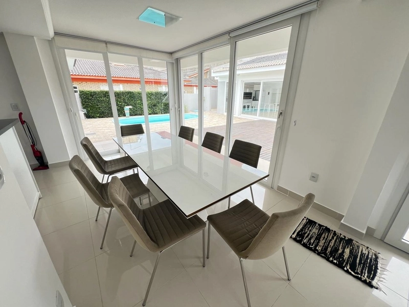 XANGRI-LÁ - NOIVA DO MAR -  ESPETACULAR CASA DE ESQUINA: 2ª foto da galeria de imagens do imóvel