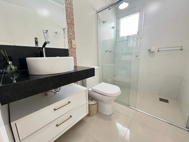 XANGRI-LÁ - NOIVA DO MAR -  ESPETACULAR CASA DE ESQUINA: 18ª foto da galeria de imagens do imóvel