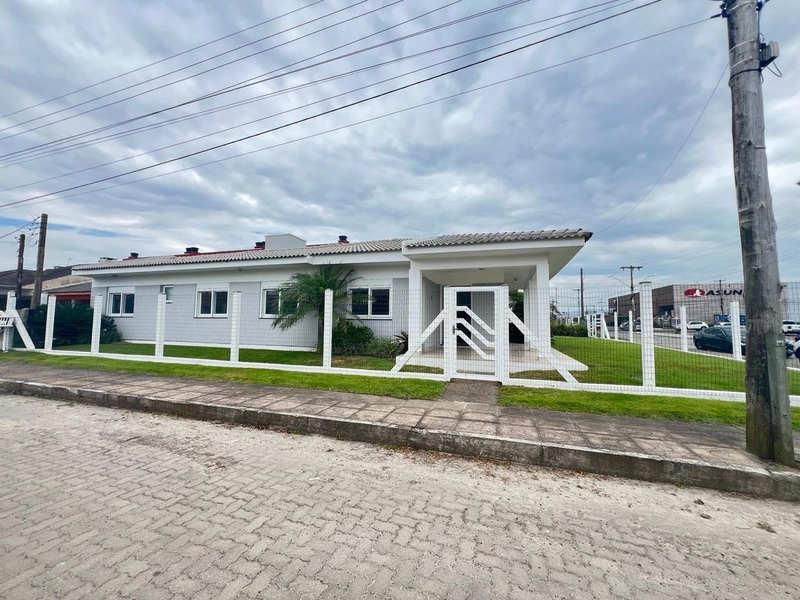 XANGRI-LÁ - NOIVA DO MAR -  ESPETACULAR CASA DE ESQUINA