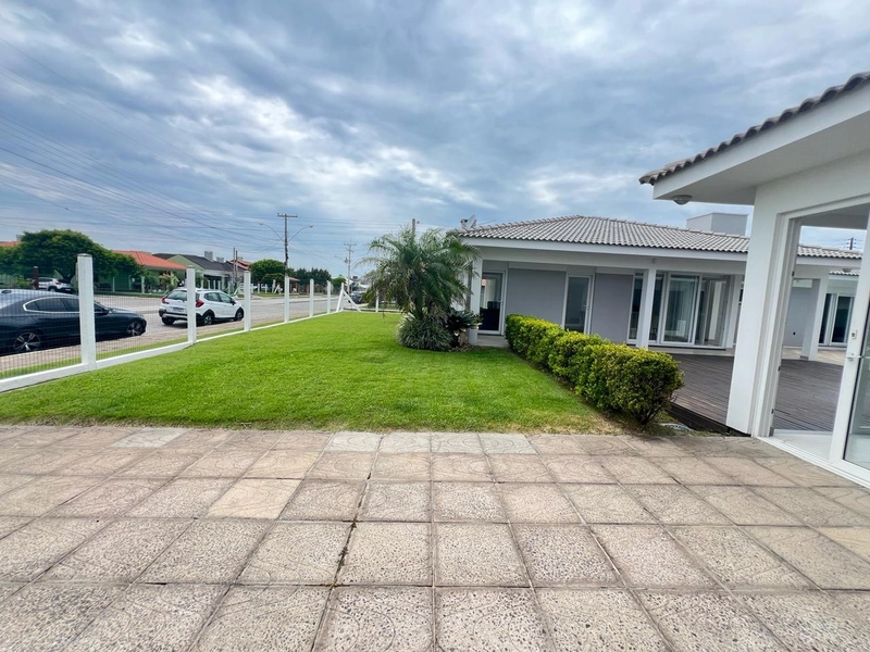 XANGRI-LÁ - NOIVA DO MAR -  ESPETACULAR CASA DE ESQUINA: 37ª foto da galeria de imagens do imóvel