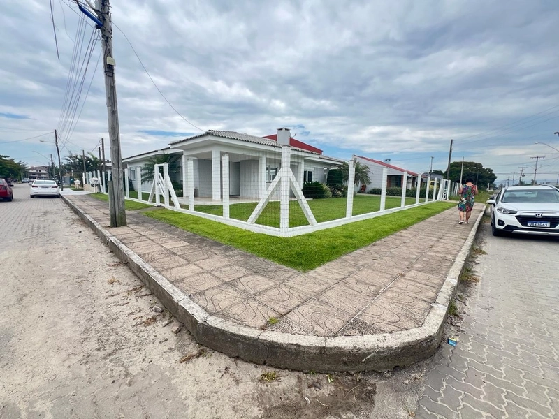 XANGRI-LÁ - NOIVA DO MAR -  ESPETACULAR CASA DE ESQUINA: 46ª foto da galeria de imagens do imóvel