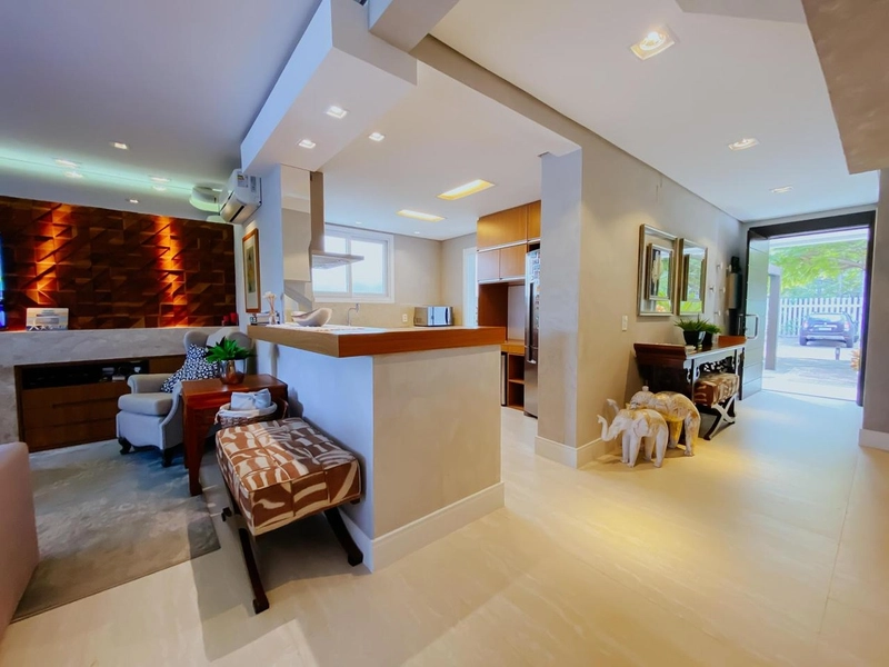 ROSSI - BELISSIMO SOBRADO BEIRA LAGO: 6ª foto da galeria de imagens do imóvel