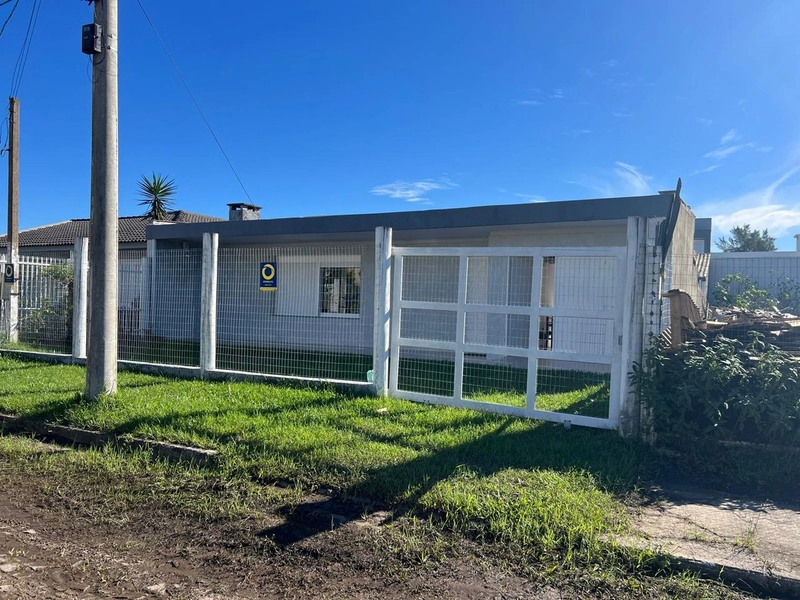 XANGRI-LÁ - CASA TÉRREA A 3 QUADRAS DO MAR