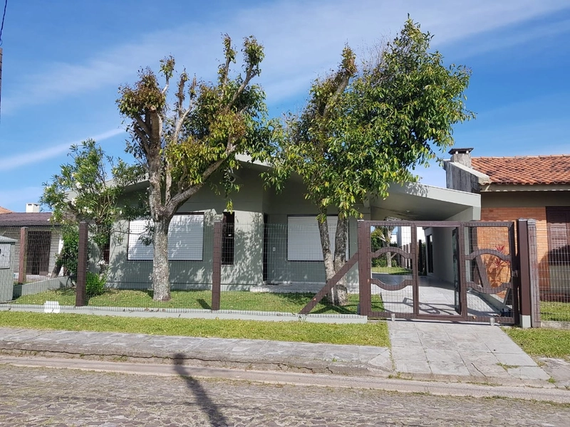 XANGRI LÁ - CASA TÉRREA HA 4 QUADRAS DO MAR