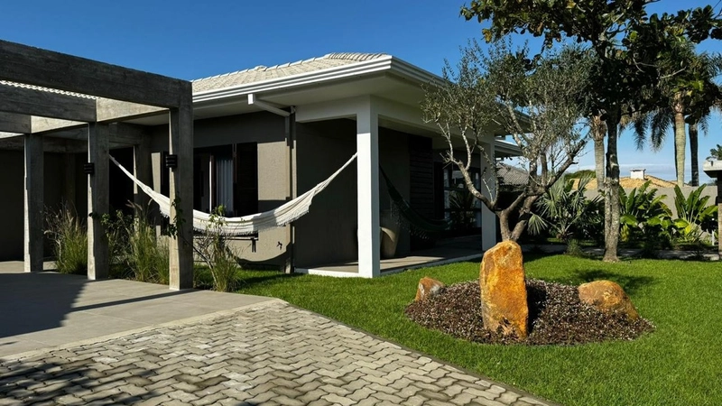 ATLÂNTIDA - EXCELENTE CASA COM 5 DORMITÓRIOS: 4ª foto da galeria de imagens do imóvel