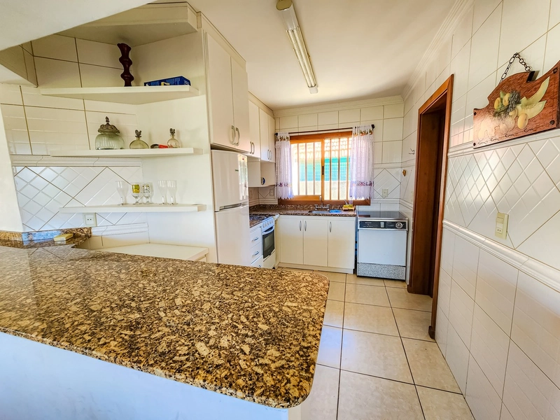 XANGRI-LÁ - CASA TÉRREA PROXIMO A ÁREA VERDE: 13ª foto da galeria de imagens do imóvel