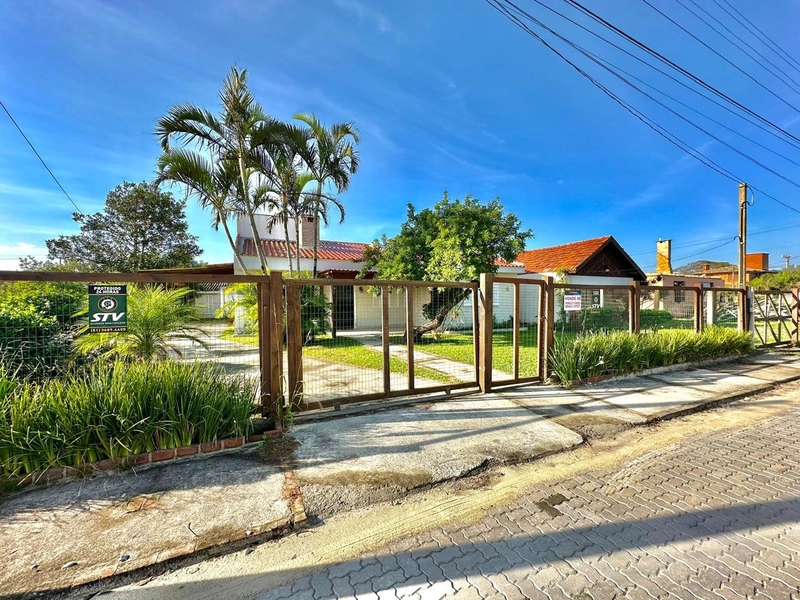 ATLÂNTIDA - CASA TÉRRREA EM EXCELENTE LOCALIZAÇÃO: 1ª foto da galeria de imagens do imóvel