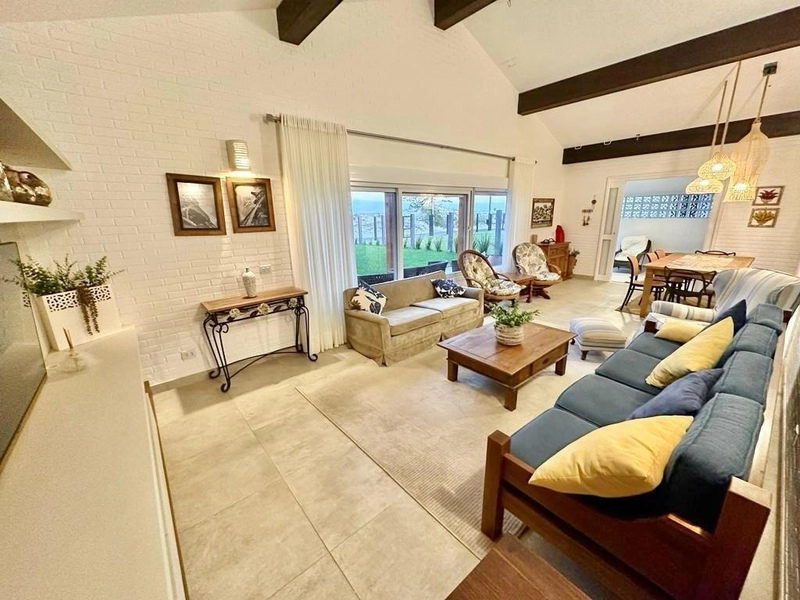 Casa Beira Mar com 4 dormitórios: 5ª foto da galeria de imagens do imóvel