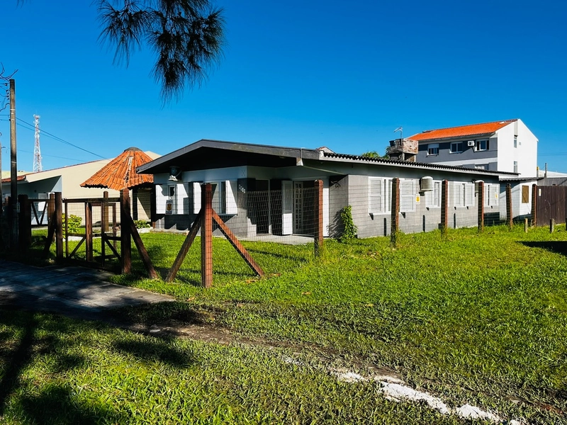 XANGRI-LÁ - CASA TÉRREA FRENTE MAR: 3ª foto da galeria de imagens do imóvel