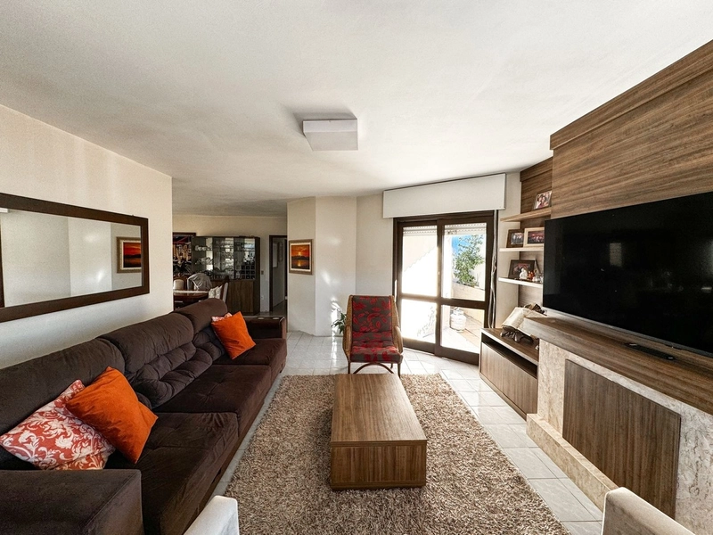 Casa com 4 dormitórios bem localizada em Capão da Canoa: 5ª foto da galeria de imagens do imóvel