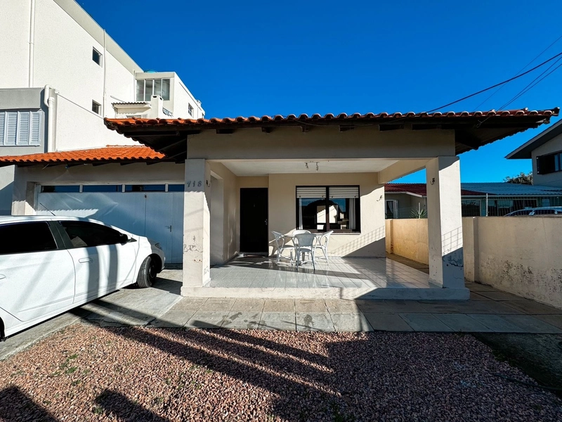 Casa com 4 dormitórios bem localizada em Capão da Canoa: 17ª foto da galeria de imagens do imóvel