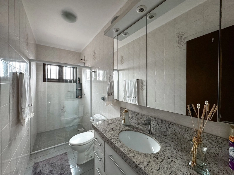 Casa com 4 dormitórios bem localizada em Capão da Canoa: 11ª foto da galeria de imagens do imóvel