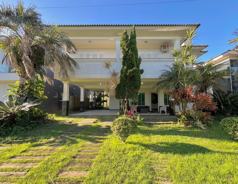 LA PLAGE -  EXCELENTE SOBRADO