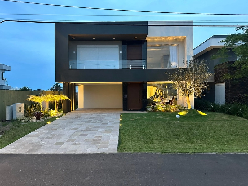 ENSEADA - EXUBERANTE SOBRADO COM A ÁREA DE 443,00M2: 1ª foto da galeria de imagens do imóvel