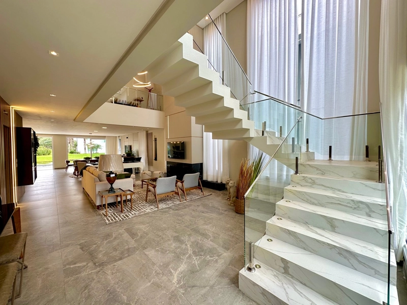 ENSEADA - EXUBERANTE SOBRADO COM A ÁREA DE 443,00M2: 3ª foto da galeria de imagens do imóvel