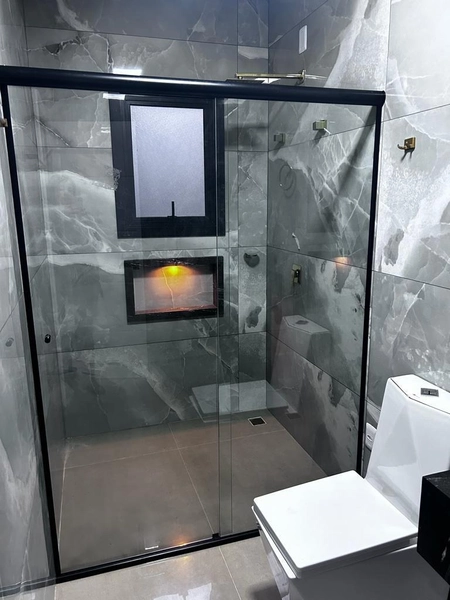 BLUE -  CASA TÉRREA, COM EXCELENTE LOCALIZAÇÃO: 2ª foto da galeria de imagens do imóvel